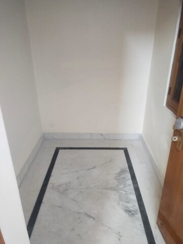 Room in 3 BHK Villa at Gomti Nagar – for Rent