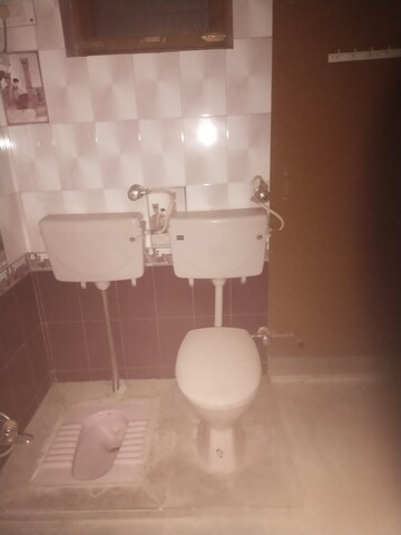 Bathroom in 3 BHK Villa at Gomti Nagar – for Rent