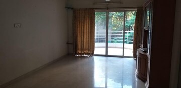 Room in 3 BHK Apartment at Clover Watergardens, Kalyani Nagar – for Rent