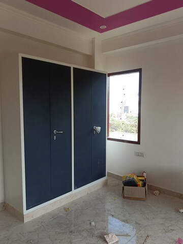 Room in 2.5 BHK Independent House at Sector 82 – for Rent