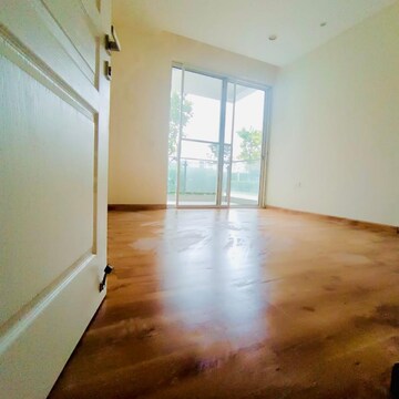 Room in 3 BHK Apartment at M3M Merlin, Sector 67 – for Sale