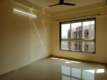 Room in 2 BHK Apartment at Godrej Prime, Chembur – for Rent