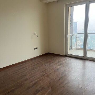 Room in 3 BHK Apartment at Mahindra Luminare, Sector 59 – for Sale