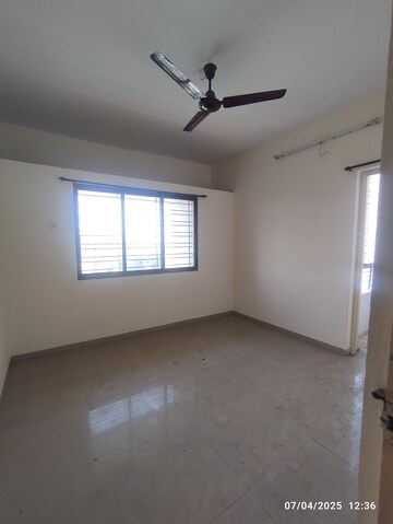 Room in 2 BHK Apartment at Manish Nagar – for Rent