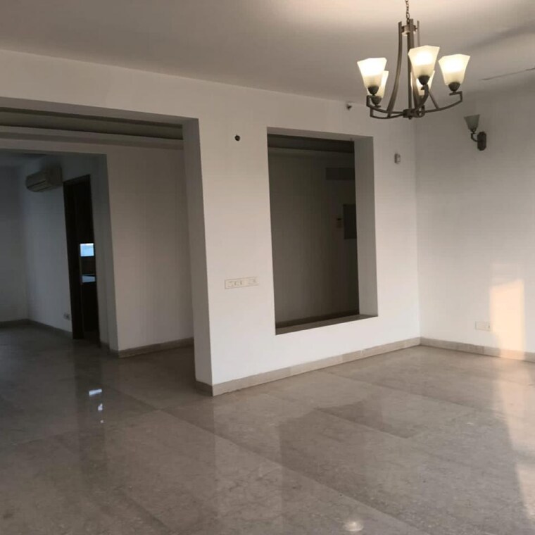 Room, emaar-the-vilas 4 Bedroom 3900 Sq.Ft. Apartment In Dlf Phase ii Gurgaon 8450763