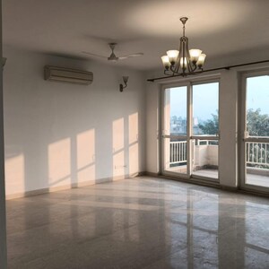 Room in 4 BHK Apartment at Emaar The Vilas, Dlf Phase ii – for Sale