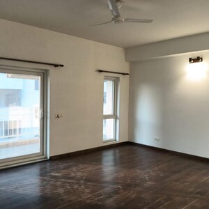 Room in 4 BHK Apartment at Emaar The Vilas, Dlf Phase ii – for Sale