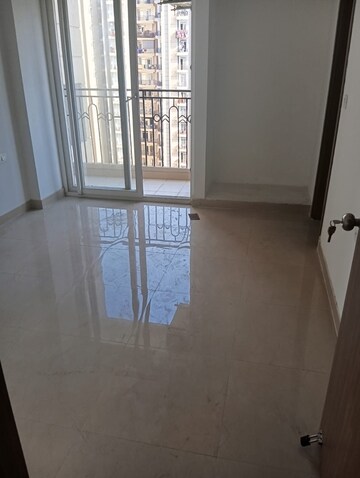 Room in 3 BHK Apartment at ATS Nobility, Sector 4, Greater Noida – for Rent
