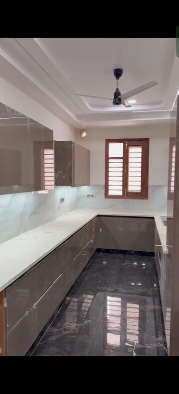 Kitchen in 3.5 BHK Builder Floor at Sector 85 – for Sale