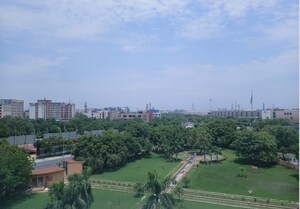  Plot – Garden View at Sector 30 Yamuna Expressway - for Sale