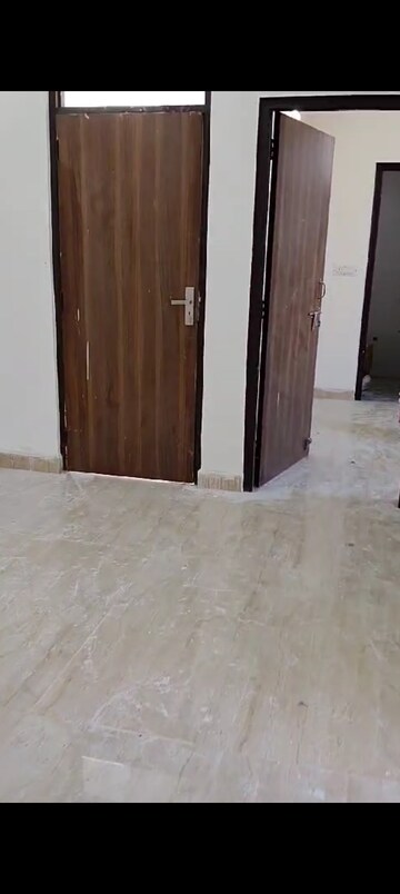 Room in 2 BHK Builder Floor at Vaishali – for Sale