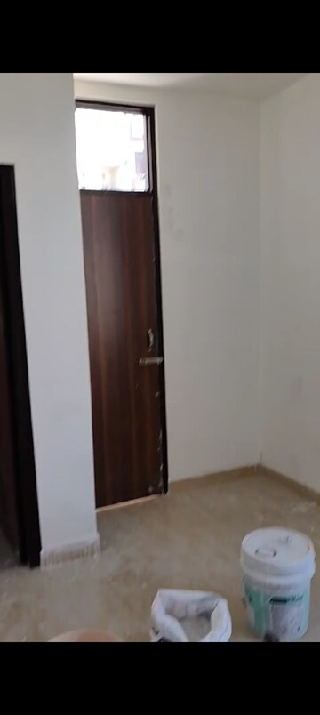 Room in 2 BHK Builder Floor at Vaishali – for Sale