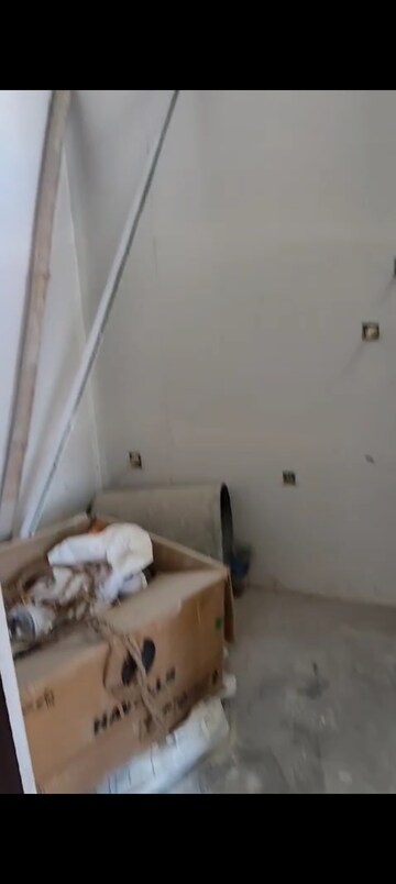 Furnished Amenities in 2 BHK Builder Floor at Vaishali – for Sale