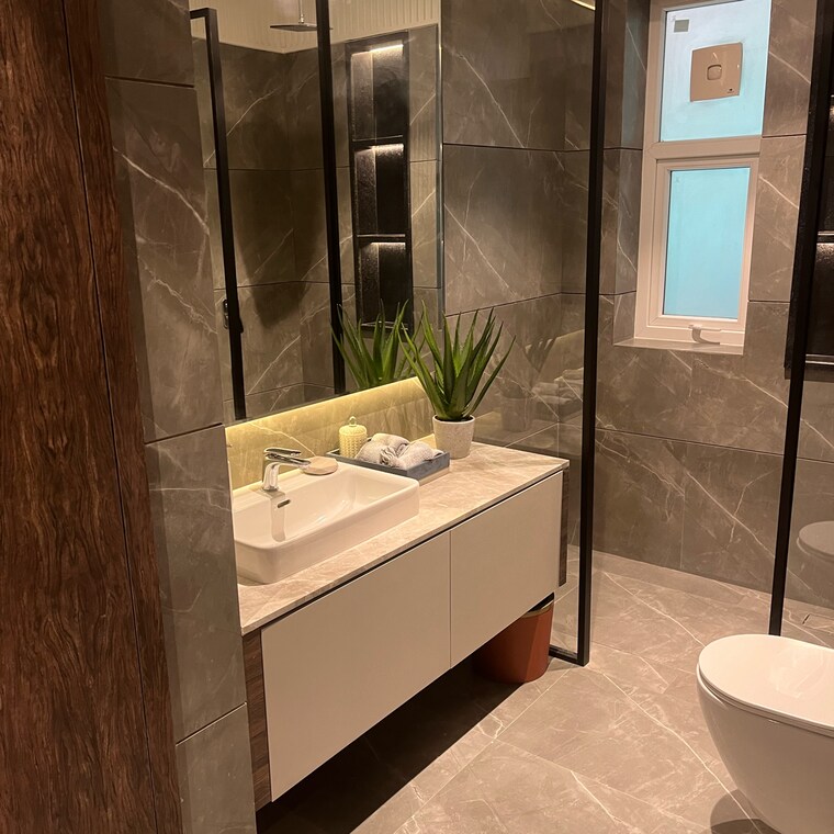 Bathroom, sector 63a 3 Bedroom 180 Sq.Yd. Builder Floor In Sector 63a Gurgaon 8450859