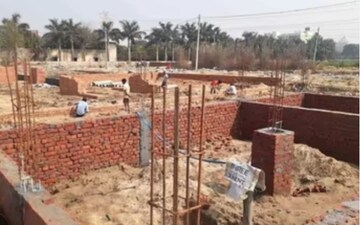 Plot For Sale in Saffron Kasna Plaza, Kasna