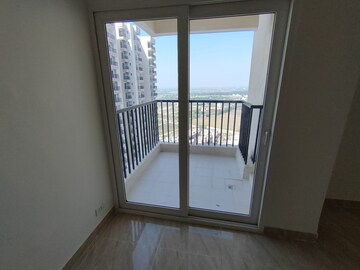 2 BHK Apartment For Sale in Gaur Yamuna City 16th Park View, Gaur Yamuna City
