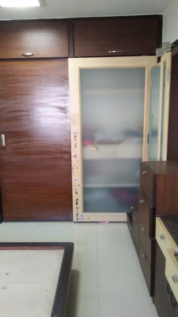 Furnished Amenities in 2 BHK Apartment at Abhishek Apartment Andheri West, Andheri West – for Rent