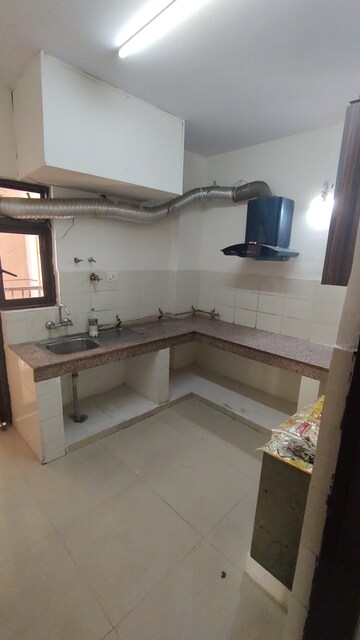 Kitchen in 2.5 BHK Apartment at Logix Blossom County, Sector 137 – for Rent