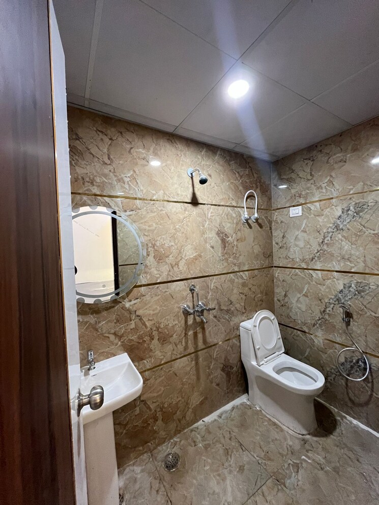 Bathroom, knowledge park v greater noida 2 Bedroom 1100 Sq.Ft. Builder Floor In Knowledge Park V Greater Noida Greater Noida 8450960