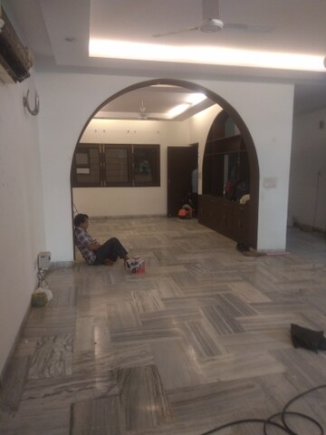 Parking in 3 BHK Builder Floor at New Friends Colony – for Rent