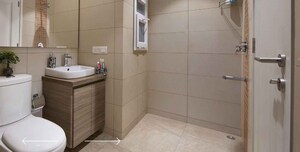 Bathroom in 2.5 BHK Builder Floor at Central Park 3 Flower Valley, Sohna Sector 33 – for Sale