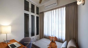 Living Room in 2.5 BHK Builder Floor at Central Park 3 Flower Valley, Sohna Sector 33 – for Sale