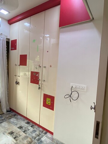 Furnished Amenities in 1 BHK Apartment at Accord CHS Andheri West, Andheri West – for Sale