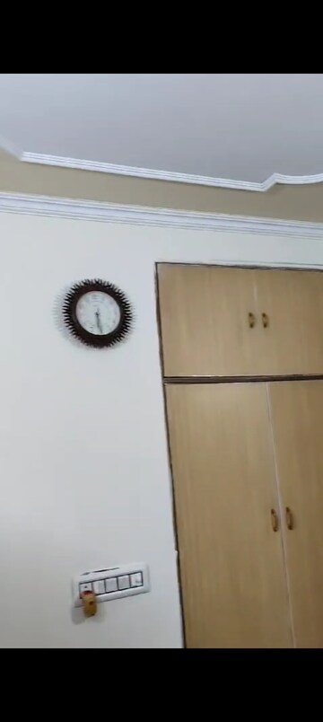 Furnished Amenities in 2 BHK Builder Floor at Vaishali – for Sale