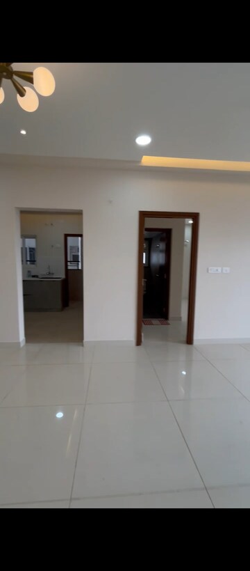 Room in 3.5 BHK Apartment at Prestige Tranquil, Kokapet – for Rent