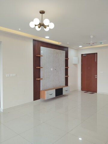 Room in 3.5 BHK Apartment at Prestige Tranquil, Kokapet – for Rent