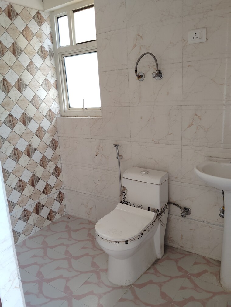 Bathroom, eureka-diya-green-city 2.5 Bedroom 1125 Sq.Ft. Apartment In Raj Nagar Extension Ghaziabad 8451085