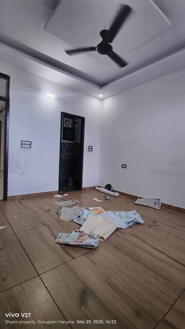 Room in 2 BHK Builder Floor at RWA Residential Society, Sector 40 – for Rent