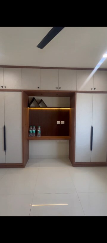Room in 3 BHK Apartment at Prestige Tranquil, Kokapet – for Rent