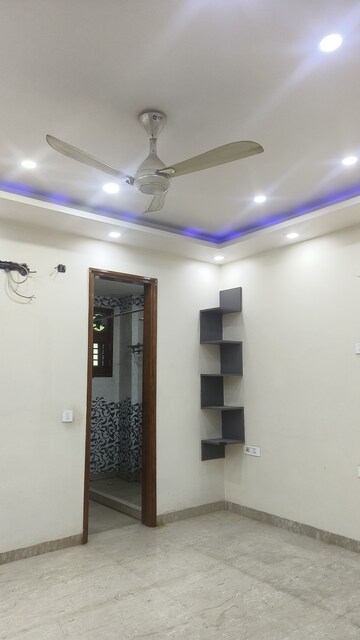 Building Lobby in 3 BHK Builder Floor at New Rajinder Nagar – for Rent
