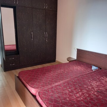 Bedroom in 2.5 BHK Apartment at Ansal Sushant Golf city, Sushant Golf City – for Rent
