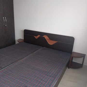 Bedroom in 2.5 BHK Apartment at Ansal Sushant Golf city, Sushant Golf City – for Rent