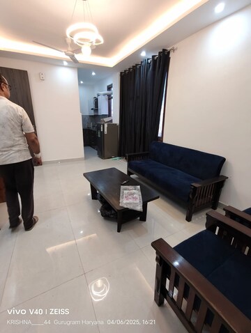 Living Room in 2 BHK Builder Floor at Golden Crest, Sector 52 – for Rent