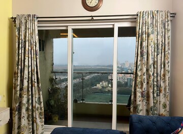 2 BHK Apartment For Rent in Rustomjee Urbania Azziano, Majiwada