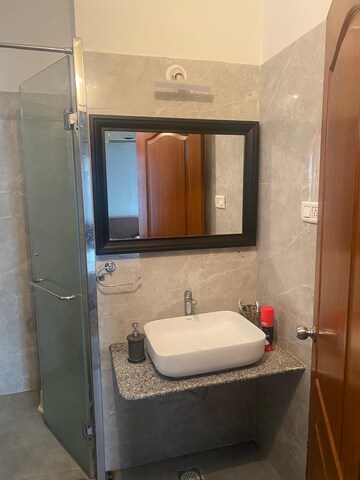Bathroom in 6 BHK Independent House at Banjara Hills – for Sale