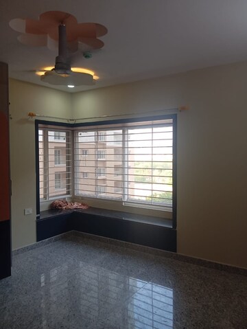 Room in 2.5 BHK Apartment at Bollineni Bion, Kothaguda – for Rent