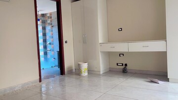 Bathroom in 5 BHK Builder Floor at SS Southend Floors, South City 2 – for Rent