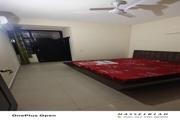 Bedroom in 3 BHK Apartment at Pakhowal Road – for Rent