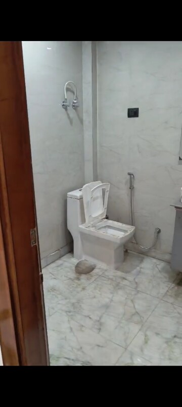 Bathroom in 4 BHK Builder Floor at Indrapuram – for Sale