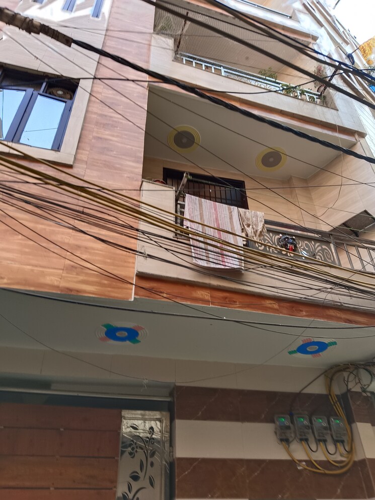 Exterior View, krishna nagar 2.5 Bedroom 675 Sq.Ft. Builder Floor In Krishna Nagar Delhi 8451611