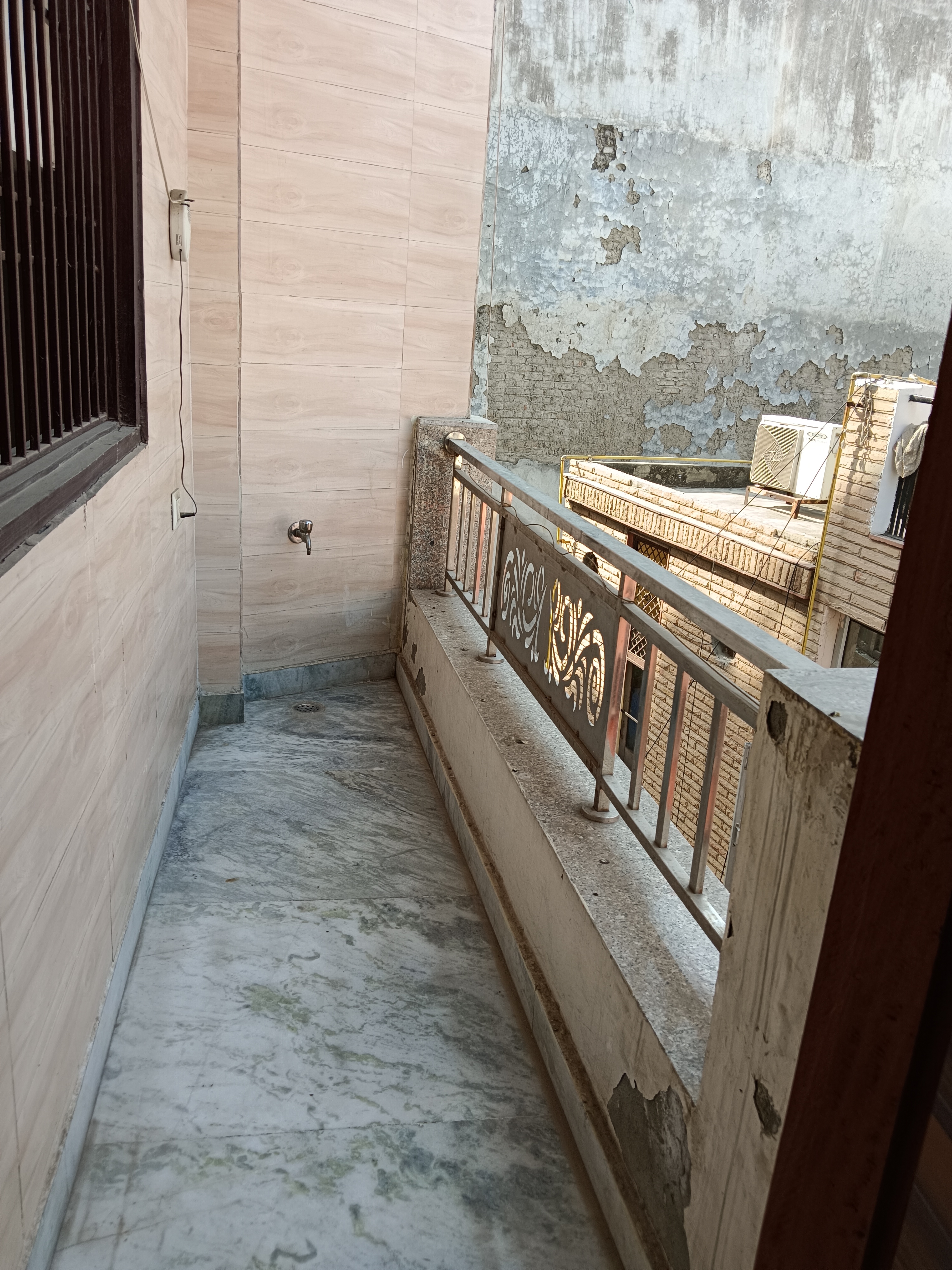 Balcony in 2.5 BHK Builder Floor at Krishna Nagar – for Sale