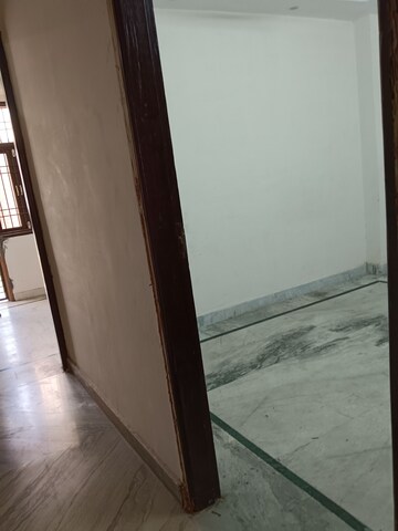 Bathroom in 2.5 BHK Builder Floor at Krishna Nagar – for Sale