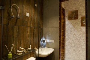 Bathroom in 3.5 BHK Apartment at Malwa Escon Primera, International Airport Road – for Sale