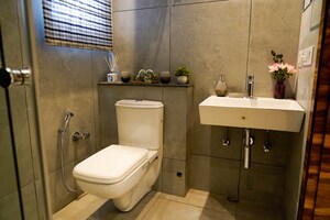 Bathroom in 3.5 BHK Apartment at Malwa Escon Primera, International Airport Road – for Sale