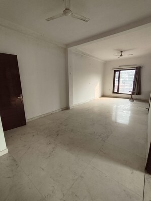 Room in 2 BHK Independent House at Sector 45 – for Sale