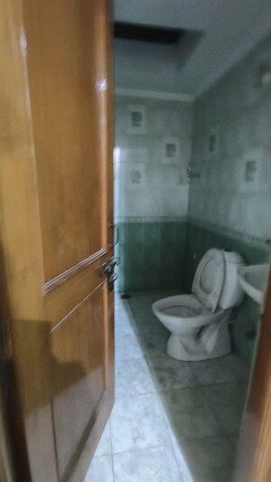 Bathroom in 4 BHK Independent House at Sector 21d – for Sale